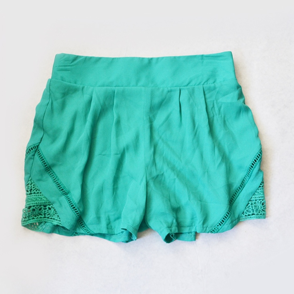 Aquamarine Lace Hem Shorts Size S